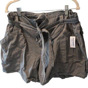 NWT High-Waisted Workwear Shorts -- 4.5-inch inseam